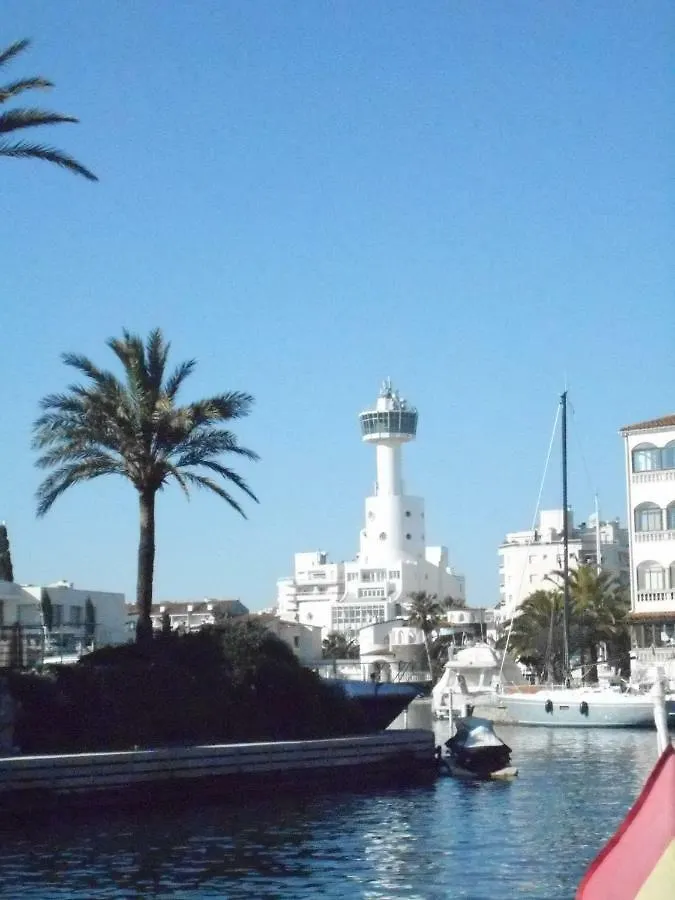 Appartement Residencia Del Sol Delta Muga à Empuriabrava
